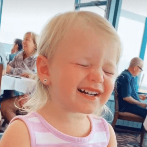 Niña  1