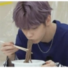 Idols eating/drinking 2 7
