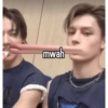 mwah