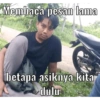 Membaca pesan lama betapa asiknya kita dulu
