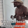 tak bosan bosan aku memandangmu