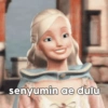 senyumin ae dulu