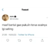 <
rere
@nnrreta
Tweet
maaf bantal gue pukulin terus soalnya
lgi salting
.
21.55 11/05/22 Twitter for iPhone