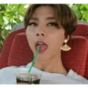 Idols eating/drinking 2 22