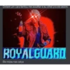 Ontem um cara tentou me assaltar e eu olhei pra ele assim: ROYALGUARD Ele mijou nas calça