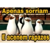 Apenas sorriam E acenem rapazes
