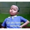Sial aku hampir tertawa