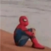 Spidey solo sentado
