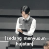 [sedang menyusun hujatan]