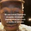 Mi cara cuándo finalmente encuentro mi cargador después de acusar a toda mi familia de ladrones: