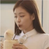 Jennie 29