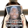 carri HANYA BISA TERSENYUM