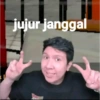 Stiker meme anomali lucu 28