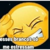 Lavar as louças tu não quer né  5