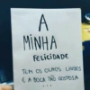 A
MINHA
FELICIDADE
TEM OS OLHOS LINDOS
E A BOCA TÃO GOSTOSA