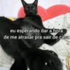 eu esperando dar a hora de me atrasar pra sair de casa