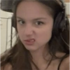 Miko y Olivia Rodrigo  8