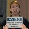 AVISO PROIBIDO ENTRADA DE PESSOAS NORMAIS