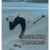 tersandung
pesonamu