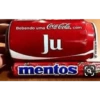 Bebendo uma Coca-Cola, c Ju com mentos a
