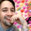Rindo com Fundo de Amor