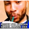 Stiker meme hitam😂 5