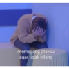 memegang otakku
agar tidak hilang