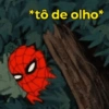 *tô de olho*