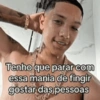 Tenho que parar com essa mania de fingir gostar das pessoas
