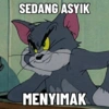 SEDANG ASYIK
MENYIMAK