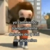 yo caminando tranquilamente después de q casi me atropellan